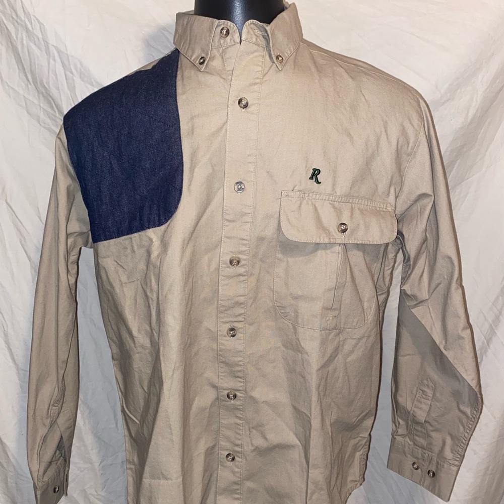 Remington Men Vented Button-Down Shirt Size Medium Shoulder Patch